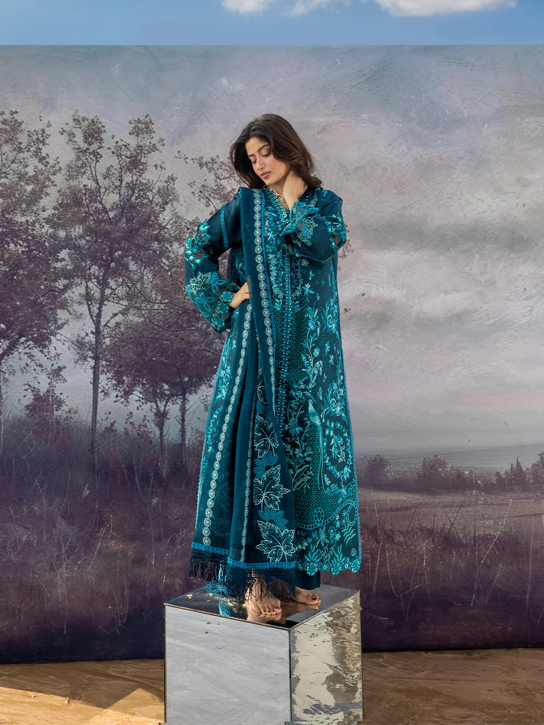 S-04 | LLUXURY LAWN