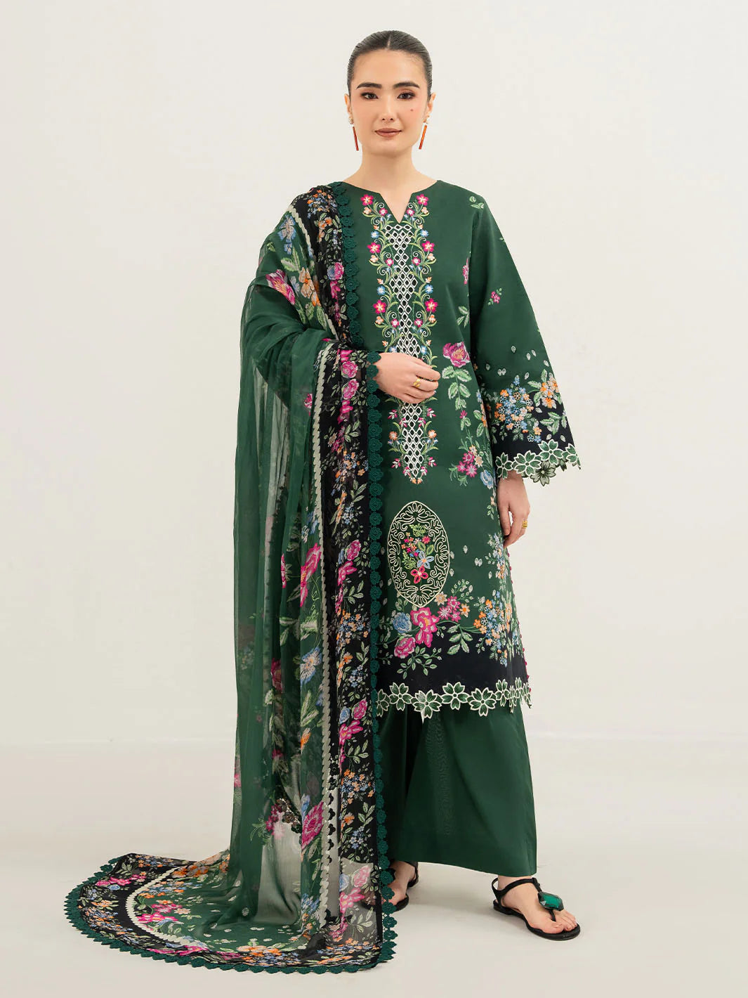 ANA-002 | 3 PC LAWN