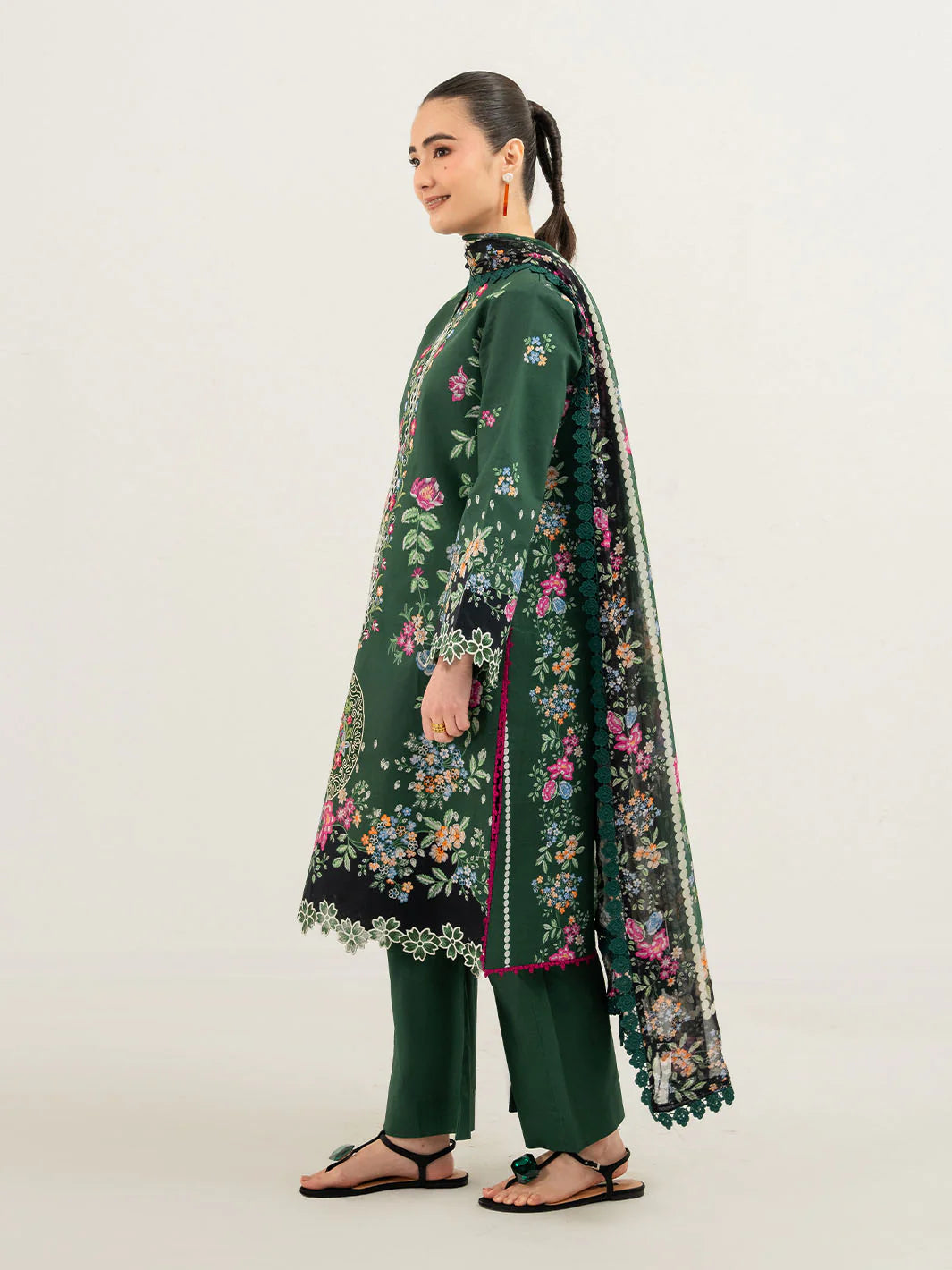ANA-002 | 3 PC LAWN
