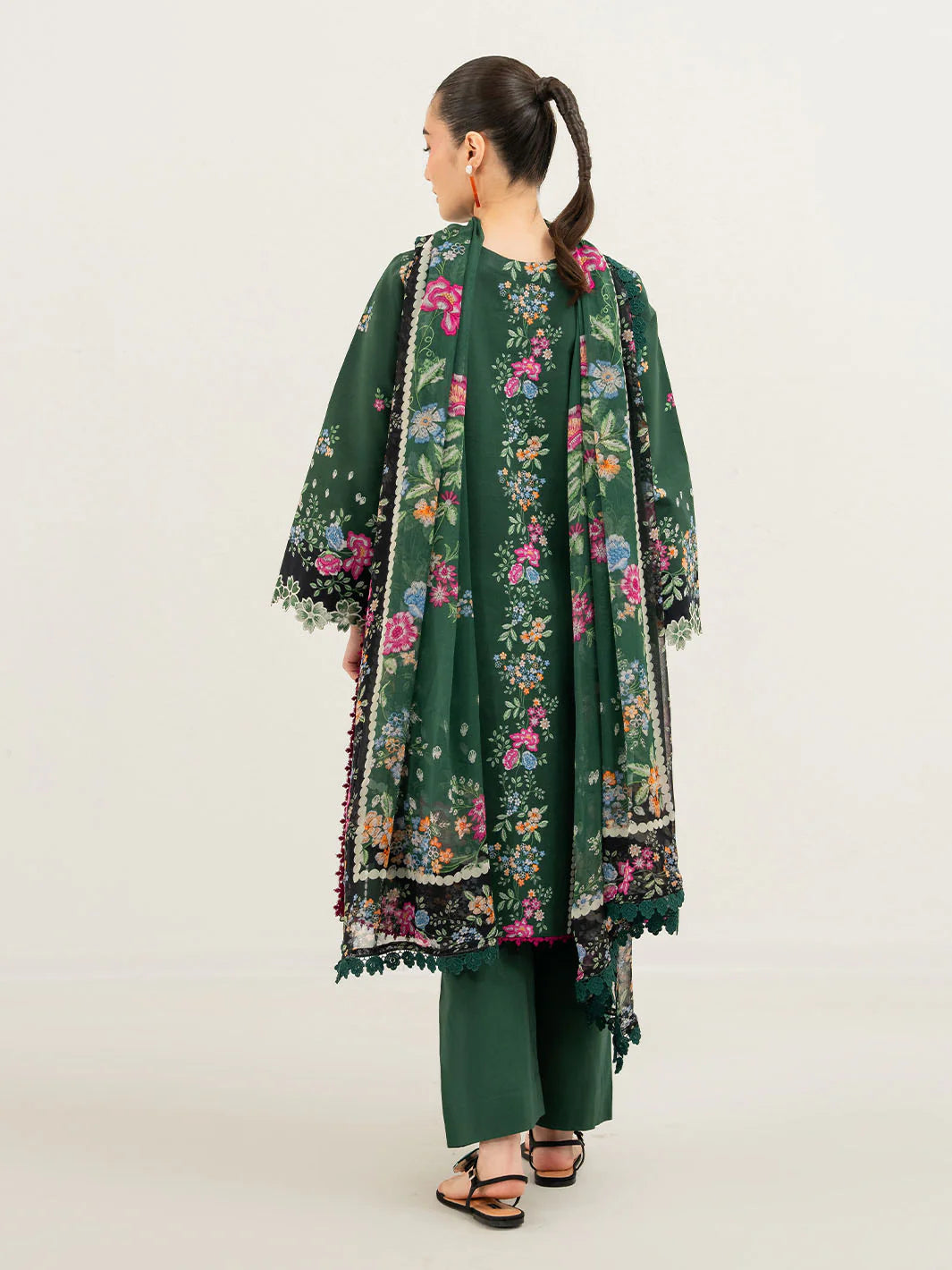 ANA-002 | 3 PC LAWN