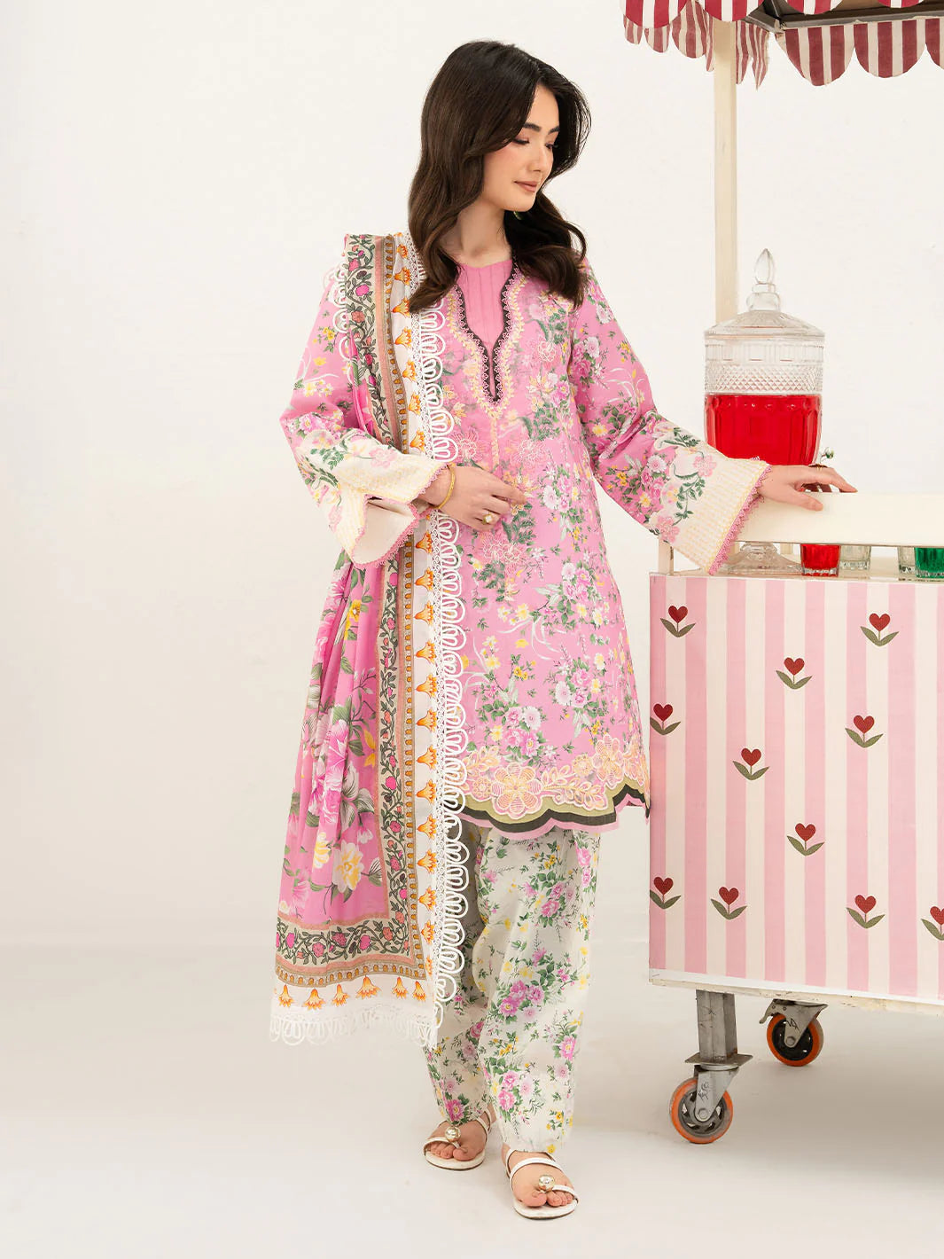 ANA-015 | 3 PC LAWN