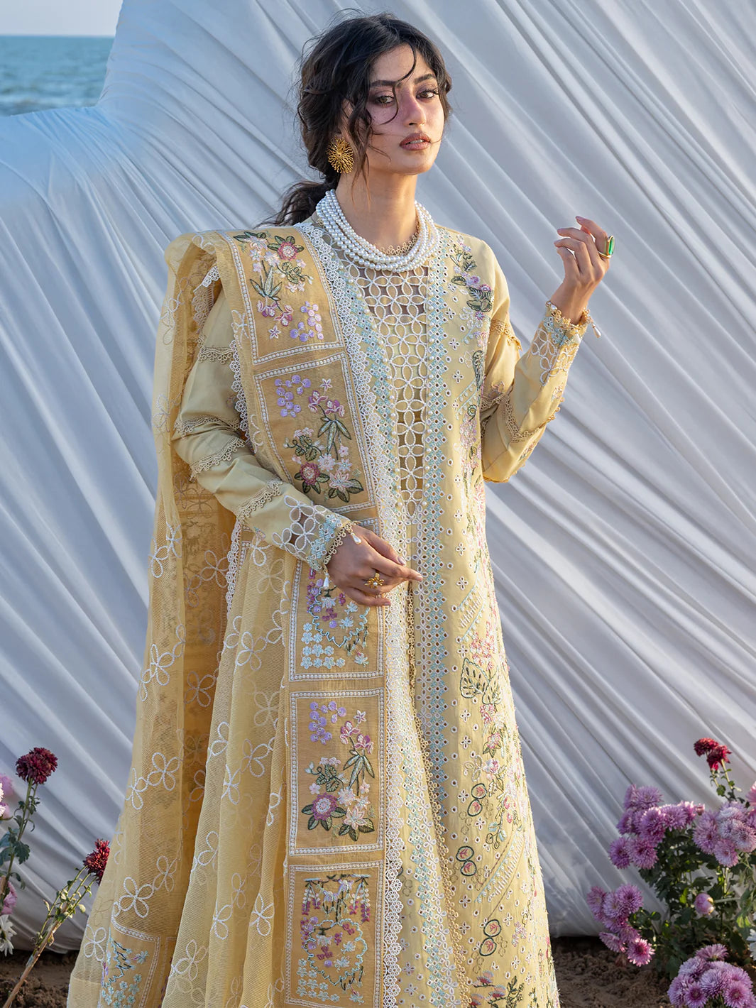 S-02 | LLUXURY LAWN